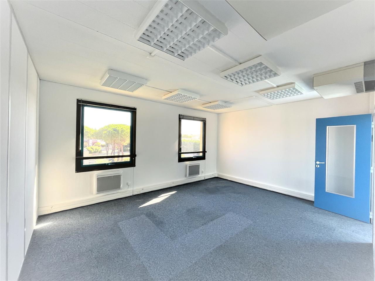 Bureau Aix-en-Provence 245m² Location bureau Aix-en-Provence Bouches-du-Rhône OLBUR2114925 0